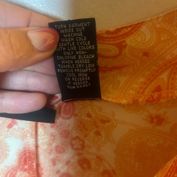 New York & Company peach paisley long sleeve blouse, sz M - Picture 6 of 6